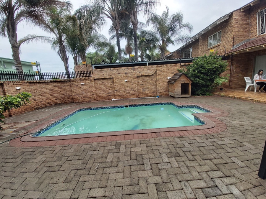 4 Bedroom Property for Sale in Belgravia Northern Cape